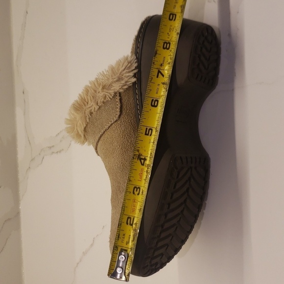 CROCS Clogs Suede Fur Heel Women's (size 6) - Picture 11 of 12